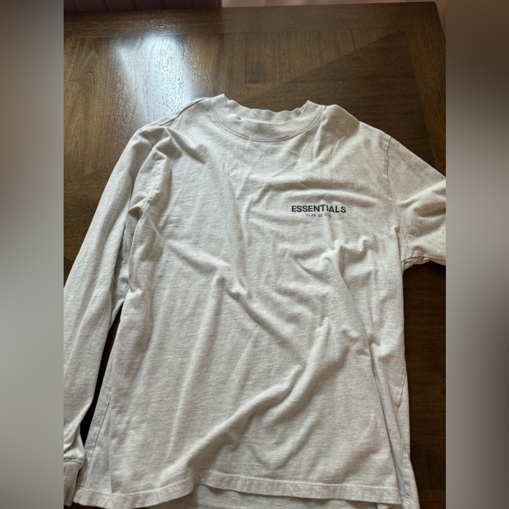 Essentials fear of god! Size medium. Runs large!